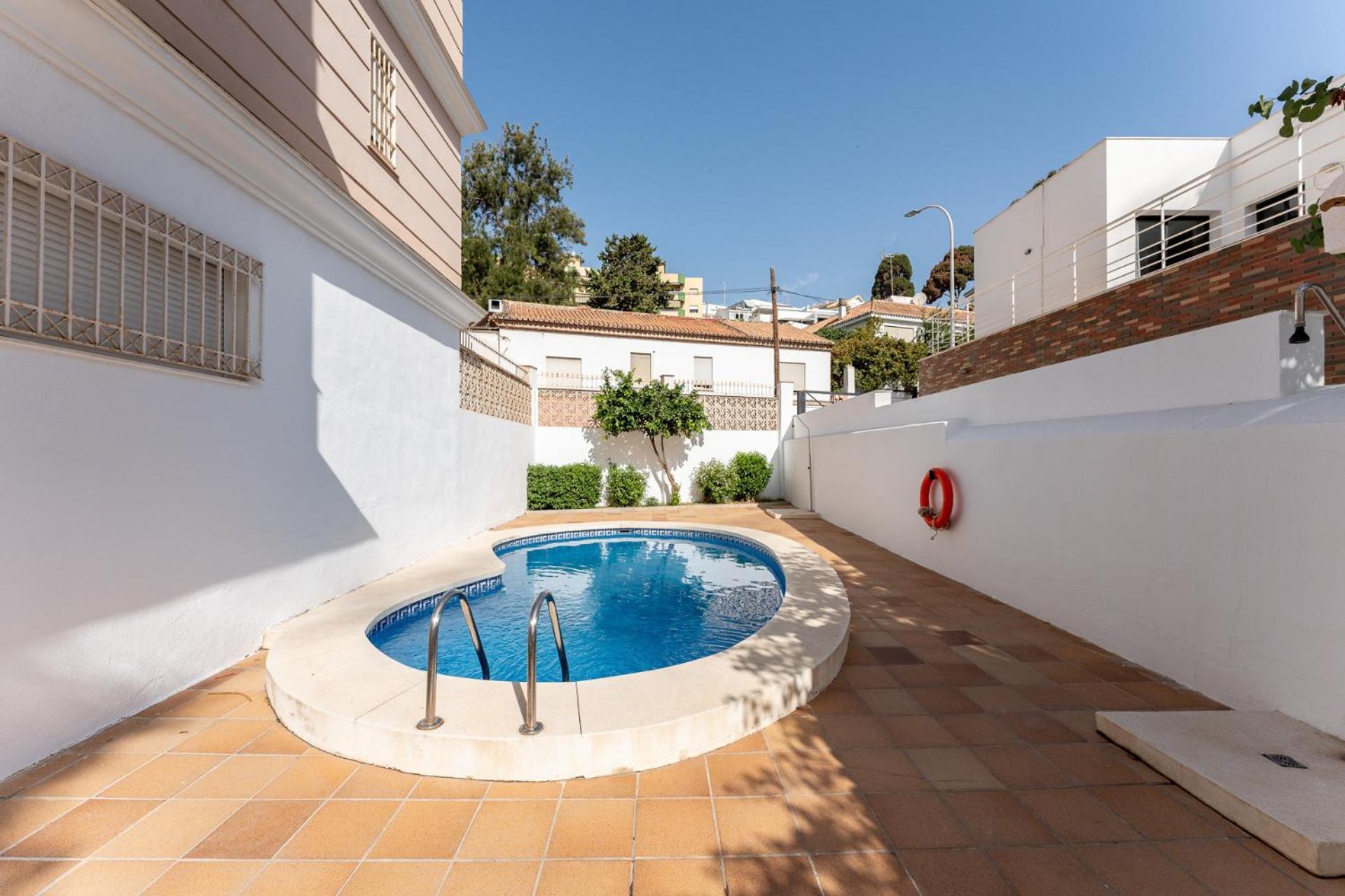 Malagasuite Costa Sol Oasis Torremolinos Exterior photo